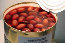 Продам продукты из греции оливки kalamata colossal с косточкой 4326мл   оптом