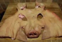  шкура свиная с голов (маска)