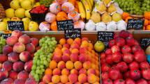 Закупаем фрукты: лимоны, персики, груши, мандарины, хурму, виноград